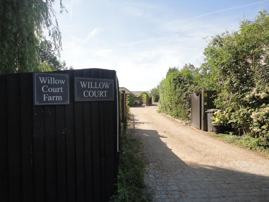 Willow Court Farm Studio East & Petting Farm, 8 Mins To Legoland & Windsor, 15 Mins To Lapland Uk Dış mekan fotoğraf